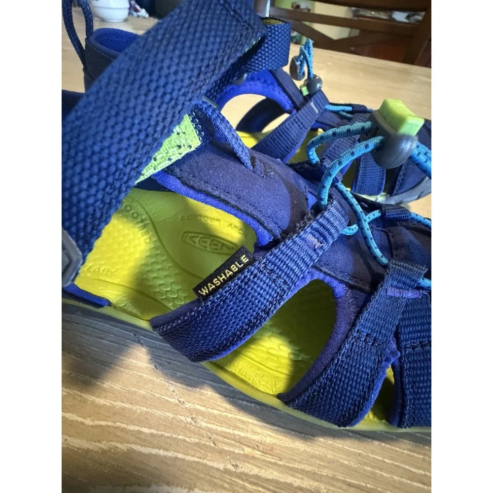 Keen Waterproof Blue Sandal Sneakers Boy's Size 6